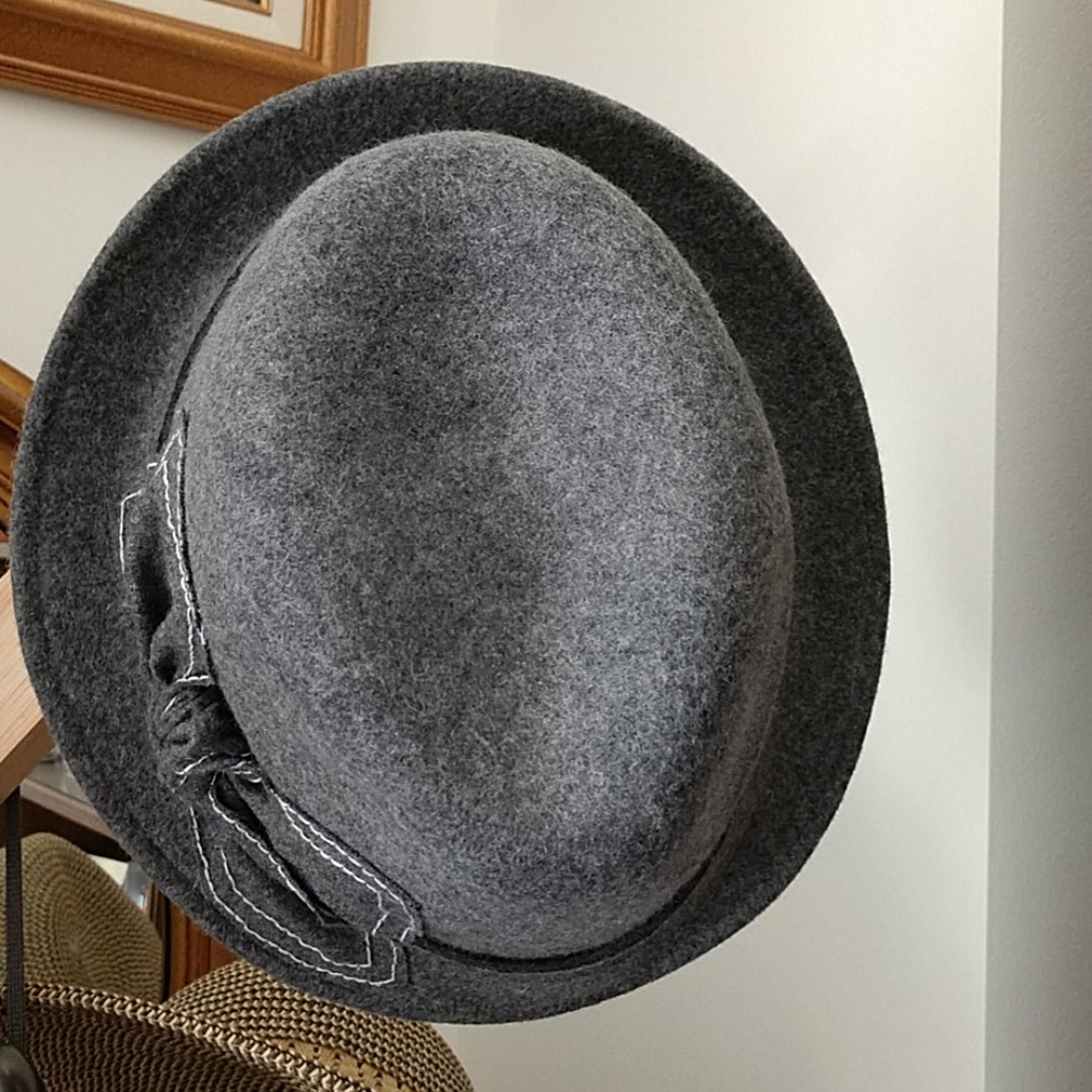 Wool Hat - Picture 3 of 4